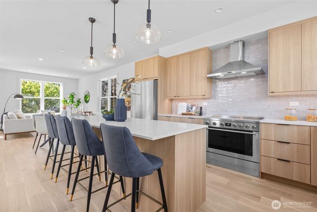 7344 22nd Avenue NW, Seattle, WA 98117