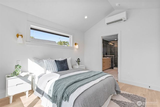 7344 22nd Avenue NW, Seattle, WA 98117