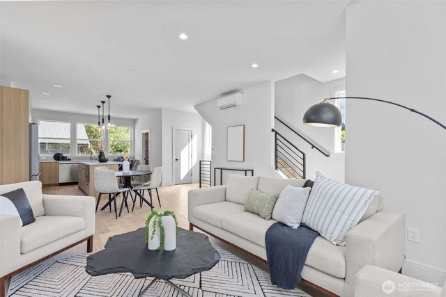 7344 22nd Avenue NW, Seattle, WA 98117