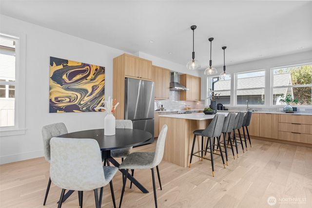 7344 22nd Avenue NW, Seattle, WA 98117