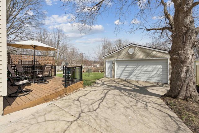 115 N Division Street, Cedar Falls, IA 50613