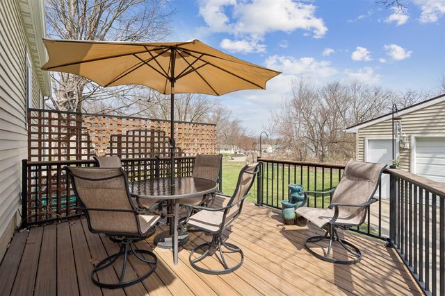 115 N Division Street, Cedar Falls, IA 50613