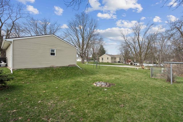 115 N Division Street, Cedar Falls, IA 50613