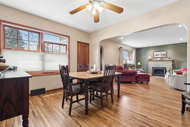 115 N Division Street, Cedar Falls, IA 50613