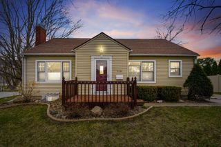 115 N Division Street, Cedar Falls, IA 50613