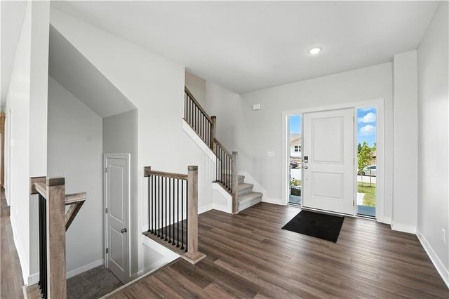 18593 W 193rd Street, Spring Hill, KS 66083