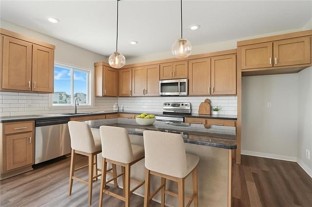 18593 W 193rd Street, Spring Hill, KS 66083