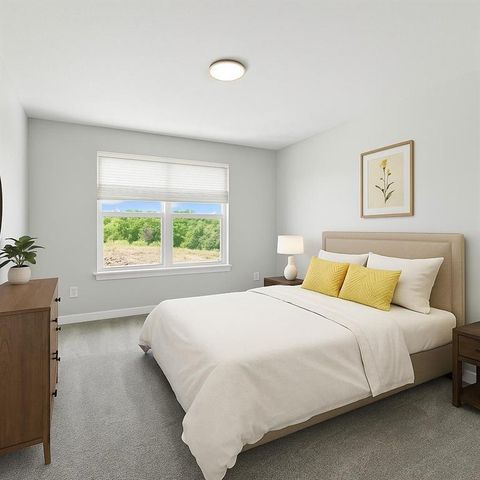 18593 W 193rd Street, Spring Hill, KS 66083