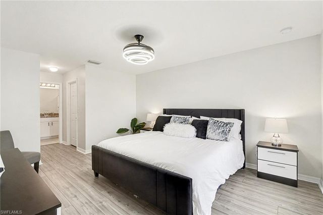 2219 NW 5th ST, Cape Coral, FL 33993