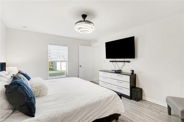 2219 NW 5th ST, Cape Coral, FL 33993