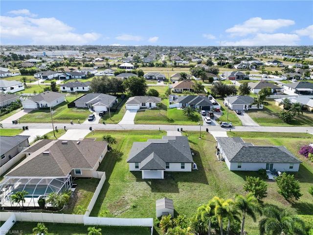 2219 NW 5th ST, Cape Coral, FL 33993