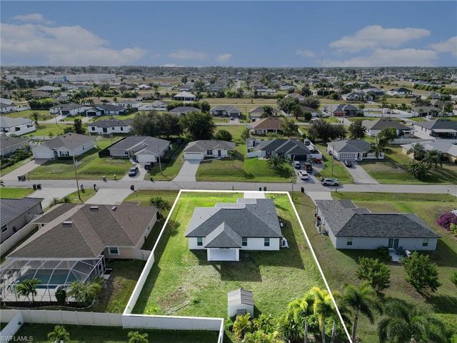 2219 NW 5th ST, Cape Coral, FL 33993