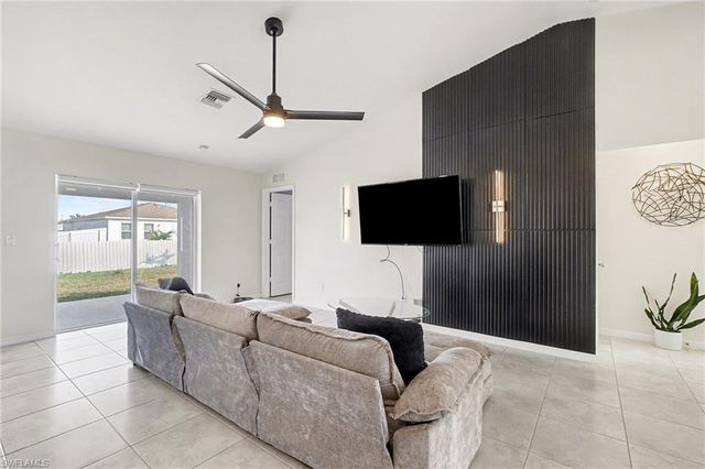 2219 NW 5th ST, Cape Coral, FL 33993