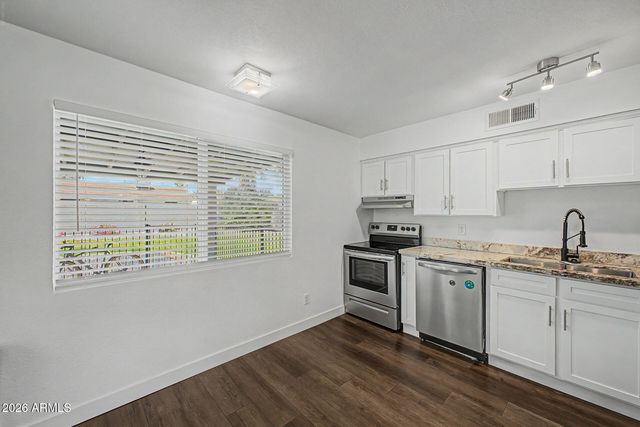 3524 E ANGELA Drive, Phoenix, AZ 85032