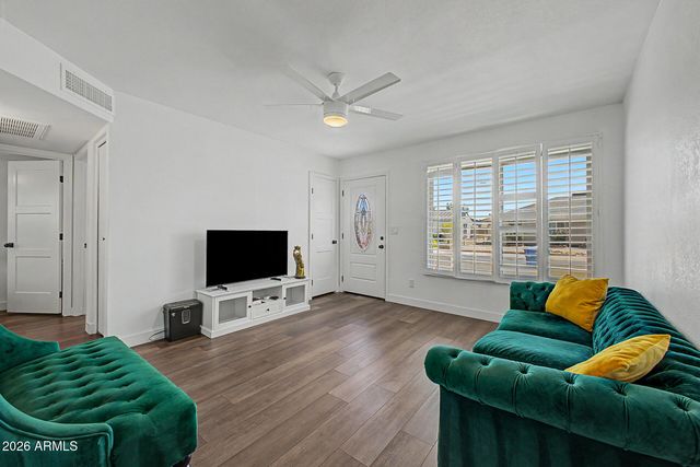 3524 E ANGELA Drive, Phoenix, AZ 85032