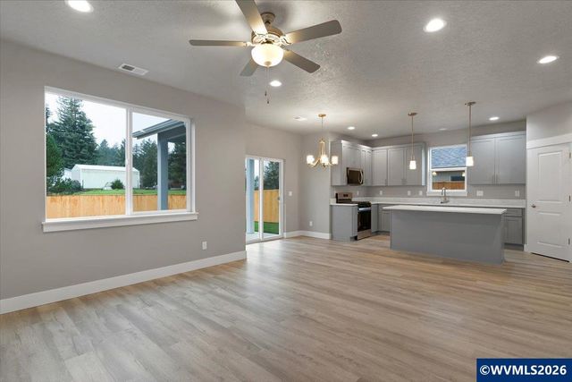 1163 SW 11th Av, Dallas, OR 97338