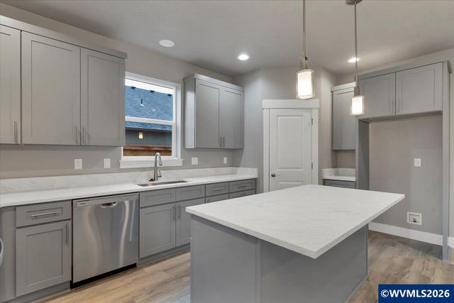 1163 SW 11th Av, Dallas, OR 97338