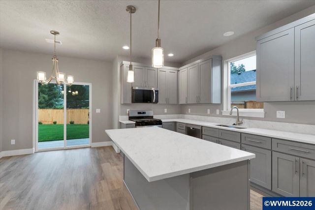 1163 SW 11th Av, Dallas, OR 97338