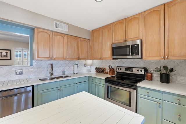 733 Ralston Court, Mount Pleasant, SC 29464