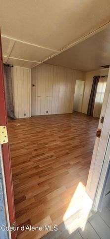 8323 W Meadow Brook Cir, Rathdrum, ID 83858