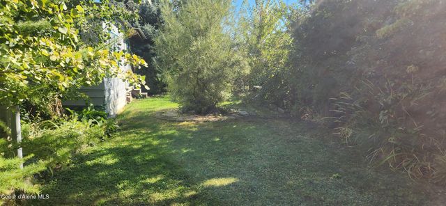 8323 W Meadow Brook Cir, Rathdrum, ID 83858