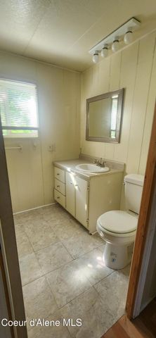 8323 W Meadow Brook Cir, Rathdrum, ID 83858