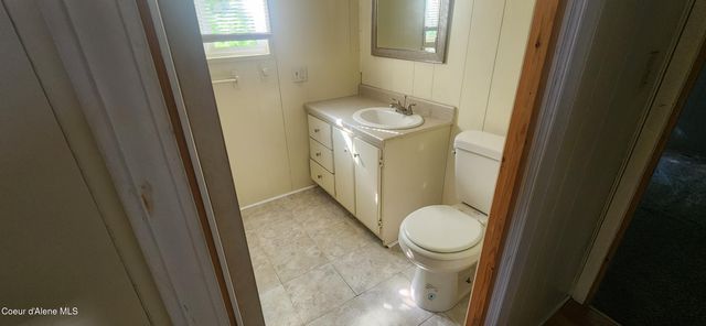 8323 W Meadow Brook Cir, Rathdrum, ID 83858