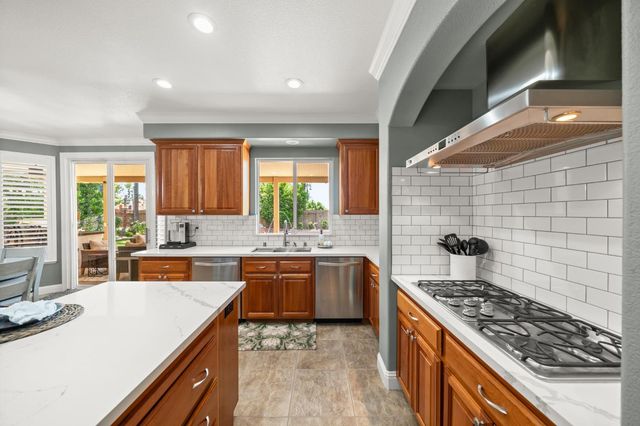217 Baroness Ct, Roseville, CA 95747