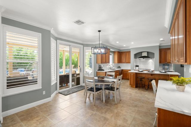 217 Baroness Ct, Roseville, CA 95747