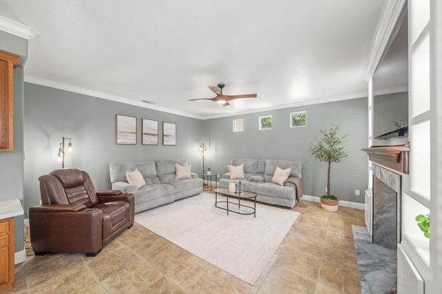 217 Baroness Ct, Roseville, CA 95747