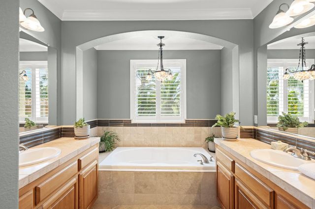 217 Baroness Ct, Roseville, CA 95747