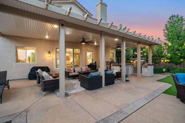 217 Baroness Ct, Roseville, CA 95747