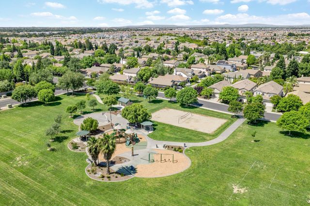 217 Baroness Ct, Roseville, CA 95747