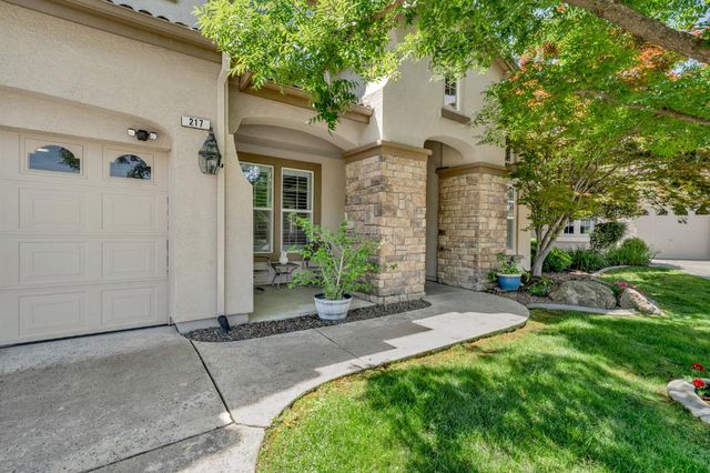 217 Baroness Ct, Roseville, CA 95747