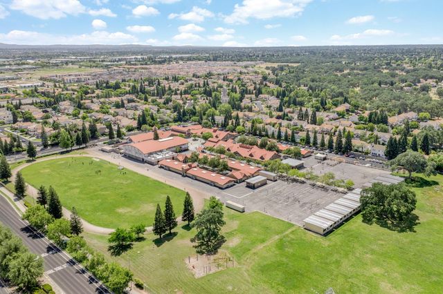 217 Baroness Ct, Roseville, CA 95747