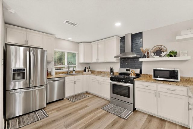 202 Wayne Road NW, Albuquerque, NM 87114