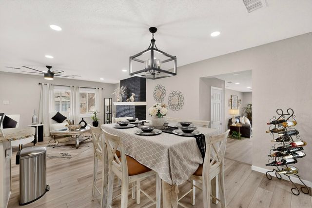 202 Wayne Road NW, Albuquerque, NM 87114