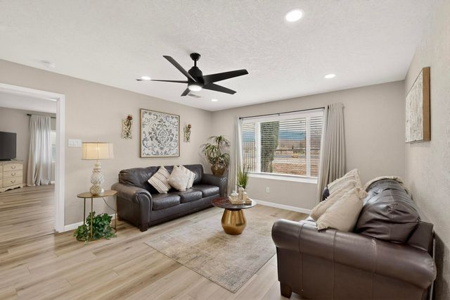 202 Wayne Road NW, Albuquerque, NM 87114