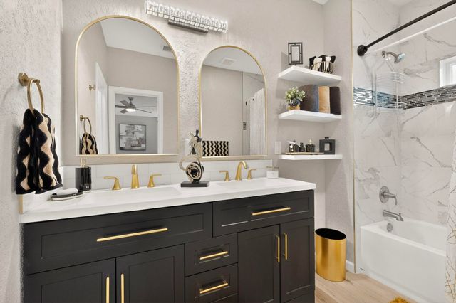 202 Wayne Road NW, Albuquerque, NM 87114