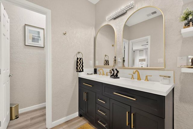 202 Wayne Road NW, Albuquerque, NM 87114