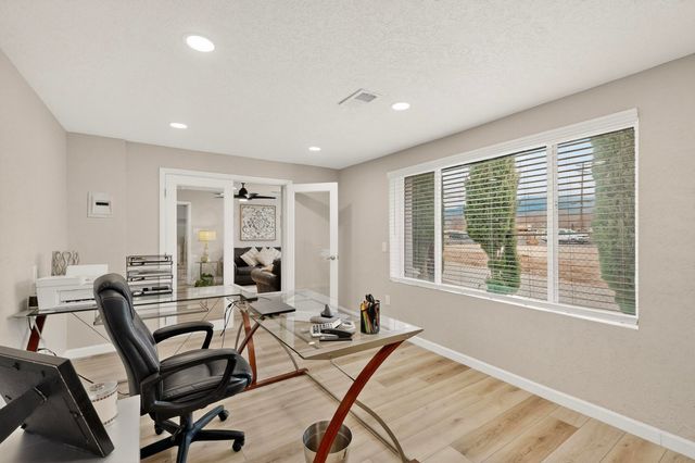 202 Wayne Road NW, Albuquerque, NM 87114