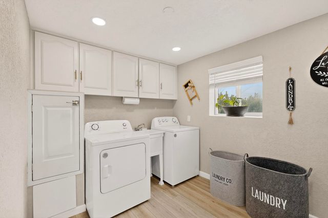 202 Wayne Road NW, Albuquerque, NM 87114