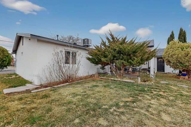 202 Wayne Road NW, Albuquerque, NM 87114