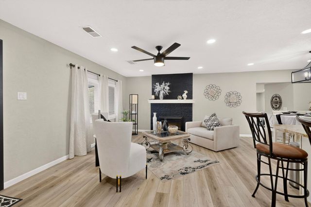 202 Wayne Road NW, Albuquerque, NM 87114