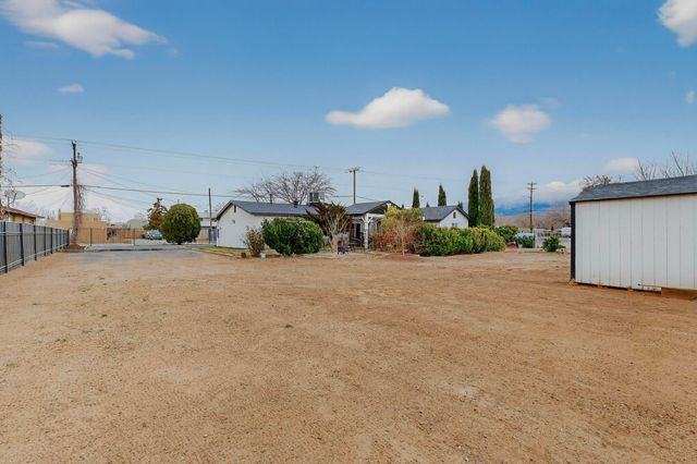 202 Wayne Road NW, Albuquerque, NM 87114