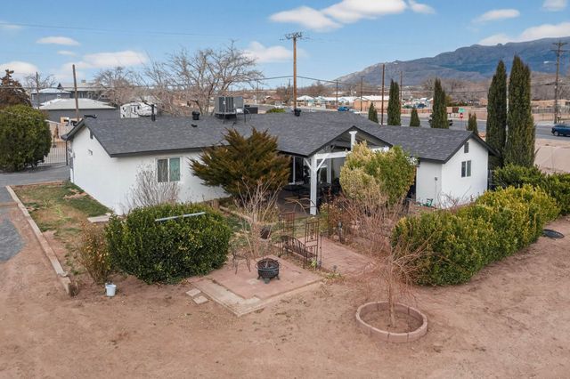 202 Wayne Road NW, Albuquerque, NM 87114