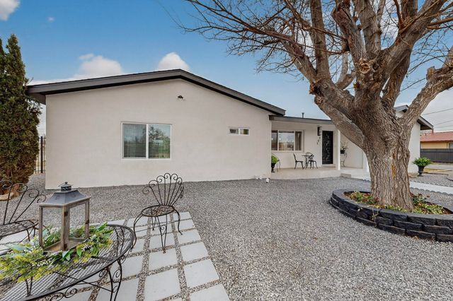 202 Wayne Road NW, Albuquerque, NM 87114