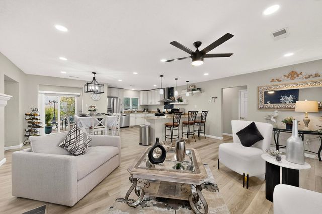 202 Wayne Road NW, Albuquerque, NM 87114