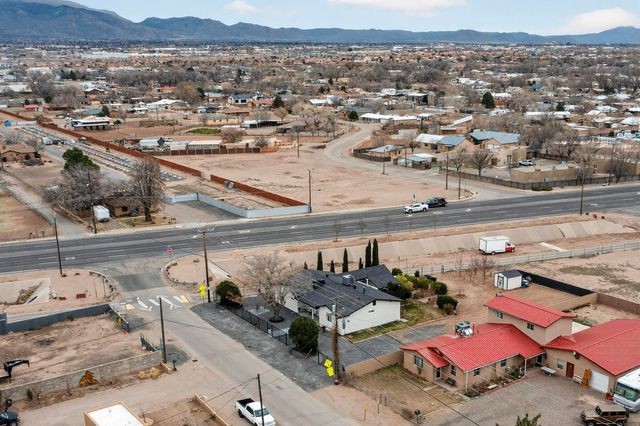 202 Wayne Road NW, Albuquerque, NM 87114