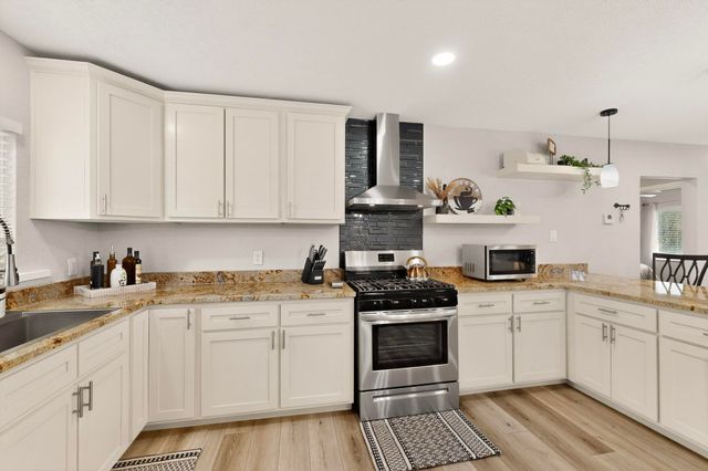 202 Wayne Road NW, Albuquerque, NM 87114